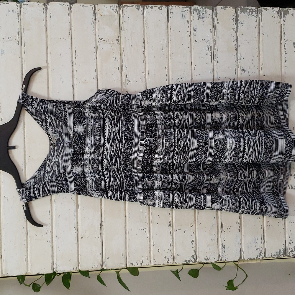 Ecote • Urban Outfitters Open Back Dress Black and white tribal